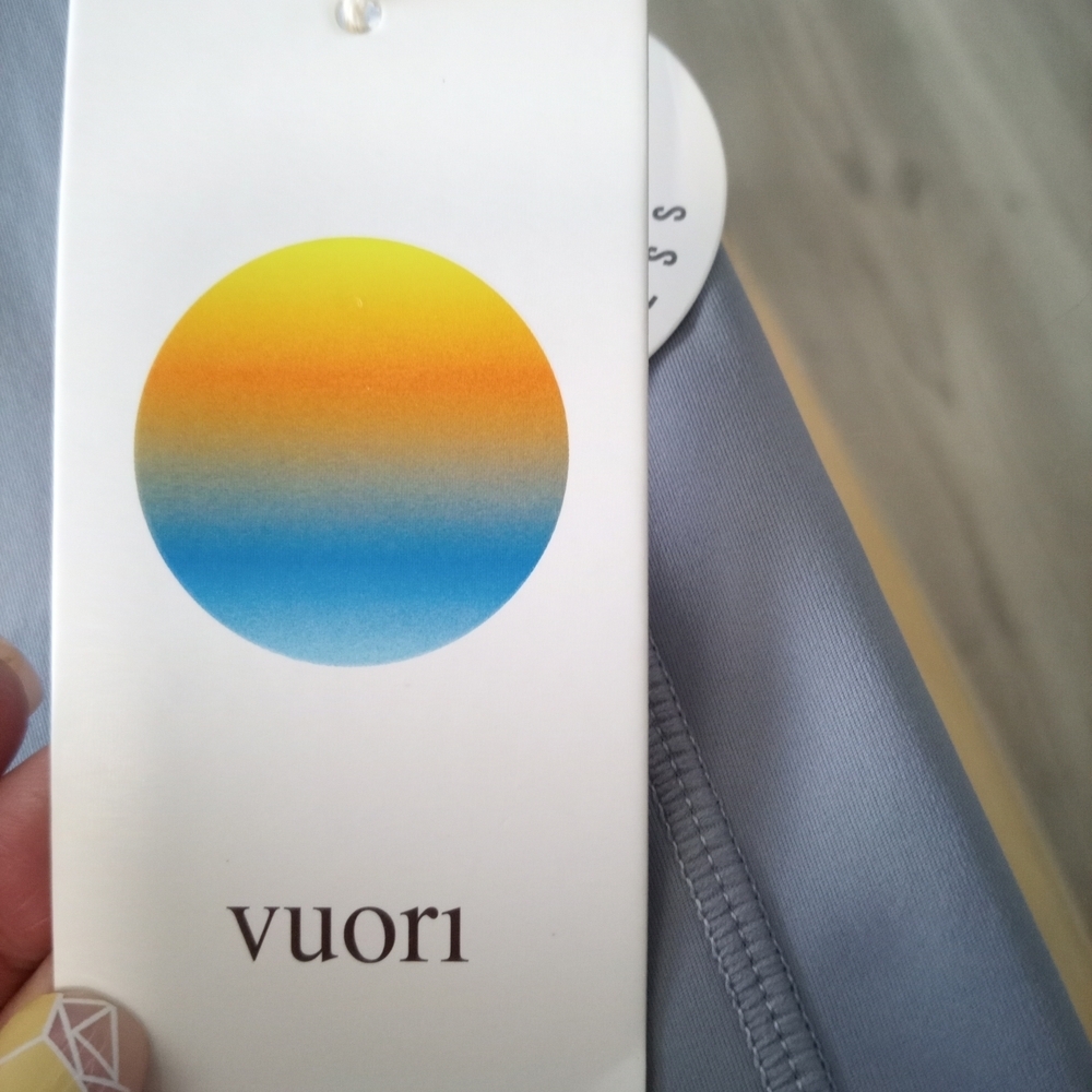 Vuori Women's Soft Gray Leggings - Picture 2 of 5